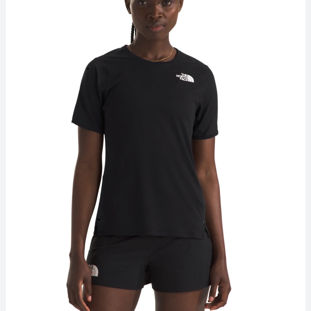 The North Face Women’s Short Sleeve Performance Tee